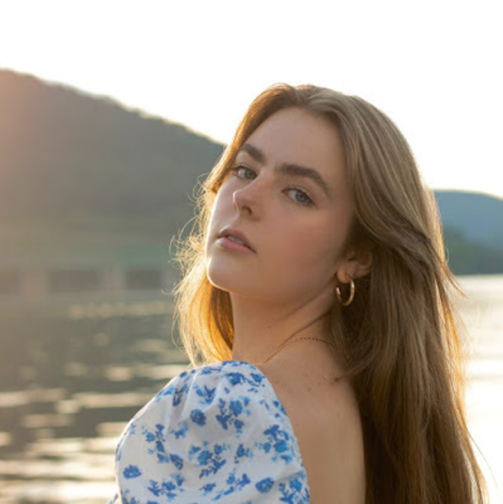 Meet your Posher, Isabel